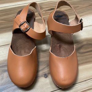 Bjork Leather Clogs Size 40 (US9)